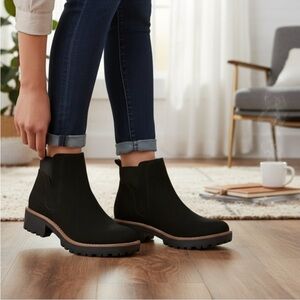 Sun + Stone Faux Microsuede Chelsea Zip On Lug Boots Booties 9 M BLACK